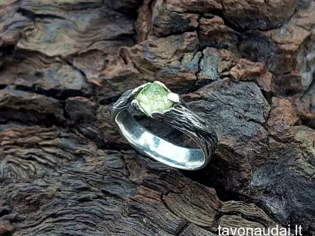 Žiedas su peridotu “Elfų lobis” - 2